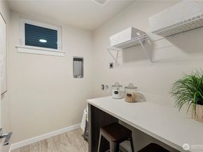 9235 B 16th Avenue SW, Seattle WA 98106