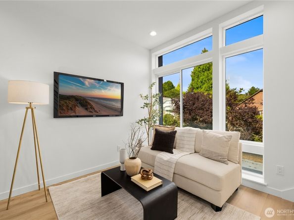 1208 A NW 83rd Street, Seattle WA 98117