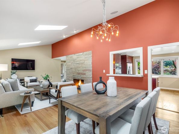 3627 Arapahoe Place W, Seattle WA 98199