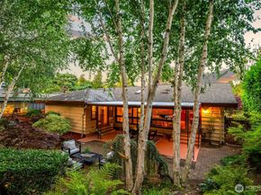 3627 Arapahoe Place W, Seattle WA 98199