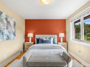 3627 Arapahoe Place W, Seattle WA 98199