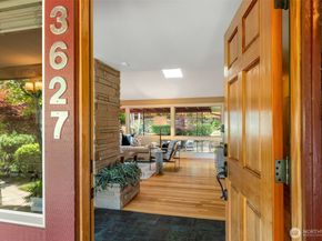 3627 Arapahoe Place W, Seattle WA 98199