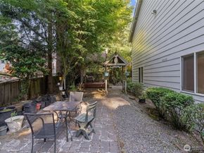 16576 NE 97th Place, Redmond WA 98052