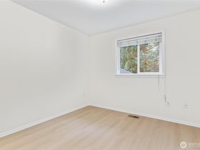 16576 NE 97th Place, Redmond WA 98052