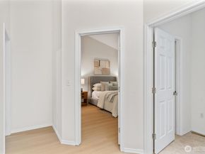 16576 NE 97th Place, Redmond WA 98052