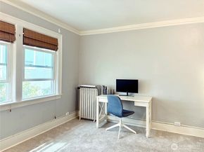 4725 15th Avenue NE 27, Seattle WA 98105