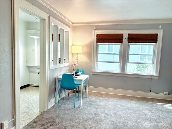 4725 15th Avenue NE 27, Seattle WA 98105