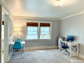 4725 15th Avenue NE 27, Seattle WA 98105