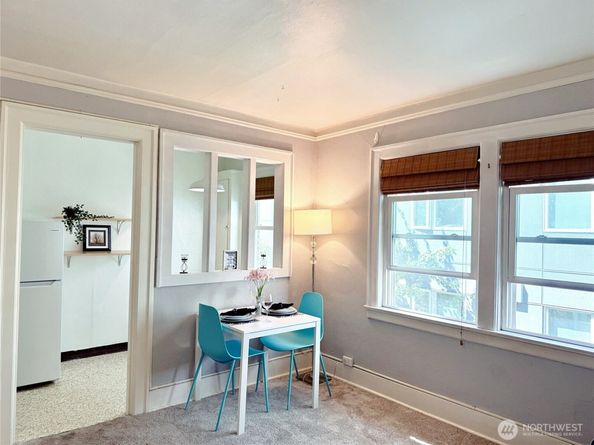 4725 15th Avenue NE 27, Seattle WA 98105