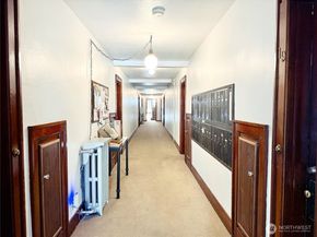 4725 15th Avenue NE 27, Seattle WA 98105