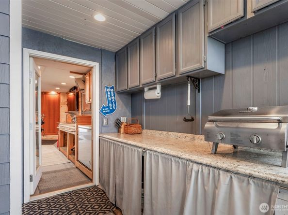 609 Shore Drive, Bremerton WA 98310