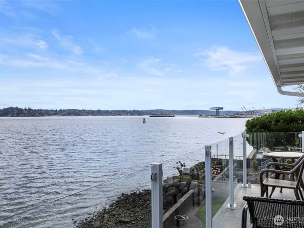 609 Shore Drive, Bremerton WA 98310