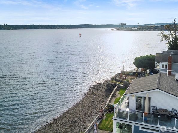 609 Shore Drive, Bremerton WA 98310