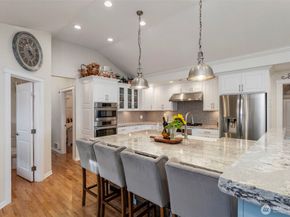 609 Shore Drive, Bremerton WA 98310