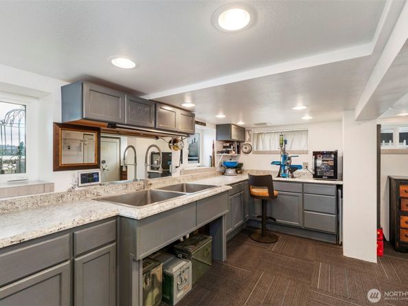 609 Shore Drive, Bremerton WA 98310