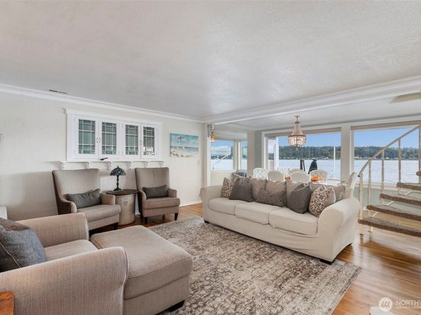 609 Shore Drive, Bremerton WA 98310