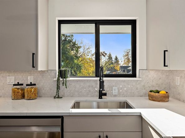 1415 SW 116th Street, Burien WA 98146