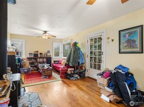 10346 Interlake Avenue N, Seattle WA 98133