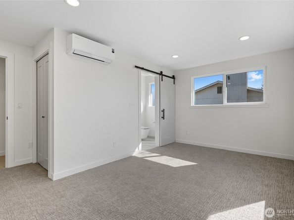 5150 S Creston Street, Seattle WA 98178