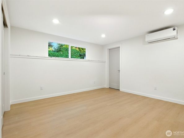 5150 S Creston Street, Seattle WA 98178