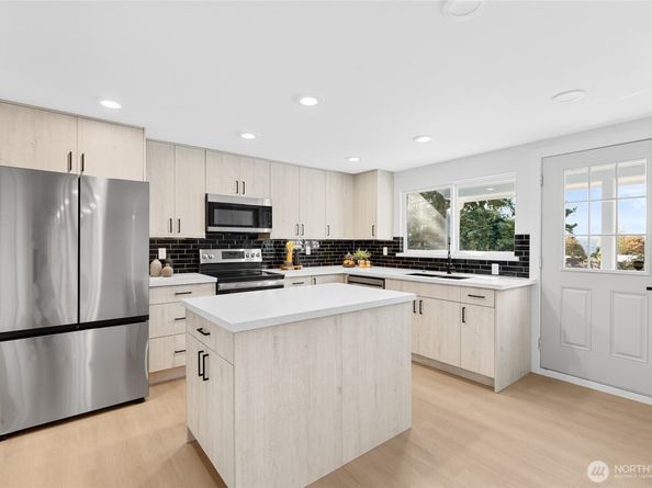 5150 S Creston Street, Seattle WA 98178