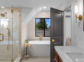 12216 Palatine Avenue N, Seattle WA 98133