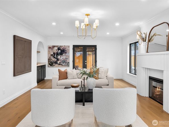 12216 Palatine Avenue N, Seattle WA 98133