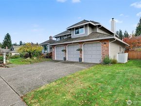 15823 SE 182nd Place, Renton WA 98058