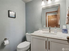 15823 SE 182nd Place, Renton WA 98058