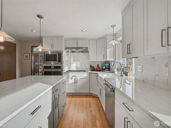 15823 SE 182nd Place, Renton WA 98058