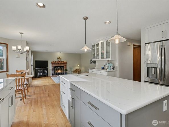 15823 SE 182nd Place, Renton WA 98058