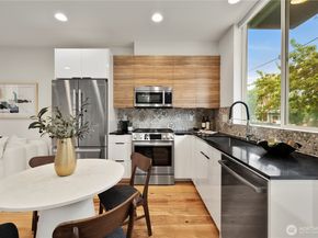 2439 NW 61st Street A, Seattle WA 98107