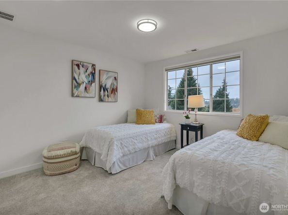 13634 SE 19th Street, Bellevue WA 98005