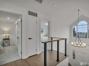 13634 SE 19th Street, Bellevue WA 98005