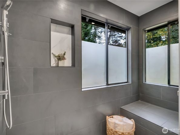 13634 SE 19th Street, Bellevue WA 98005