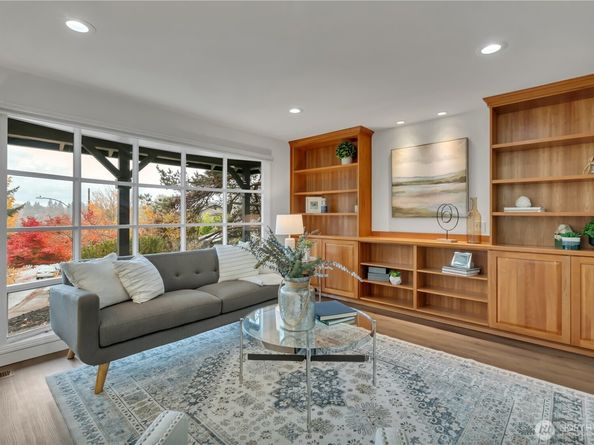 13634 SE 19th Street, Bellevue WA 98005