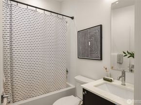 4409 B 21st Avenue SW, Seattle WA 98106