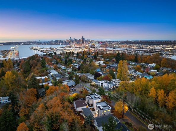 4409 B 21st Avenue SW, Seattle WA 98106