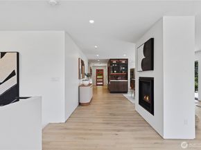 6304 Lakeview Drive, Kirkland WA 98033