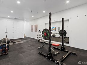 6304 Lakeview Drive, Kirkland WA 98033