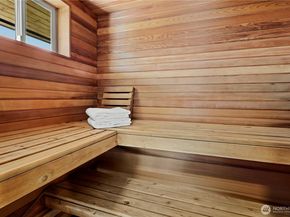 6304 Lakeview Drive, Kirkland WA 98033