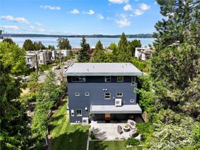6304 Lakeview Drive, Kirkland WA 98033