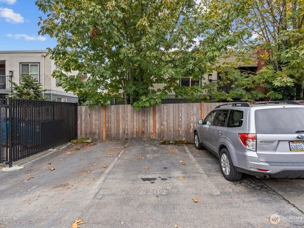 9512 1st Avenue NE 202, Seattle WA 98115