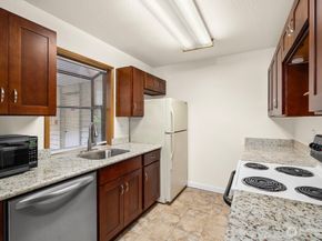 9512 1st Avenue NE 202, Seattle WA 98115