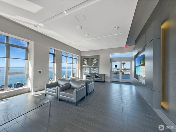 583 Battery Street 704N, Seattle WA 98121