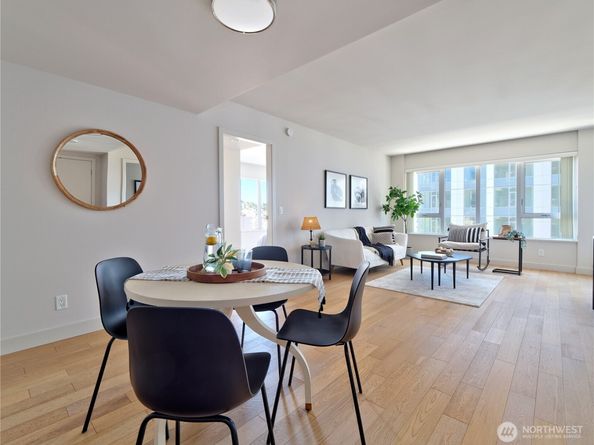 583 Battery Street 704N, Seattle WA 98121