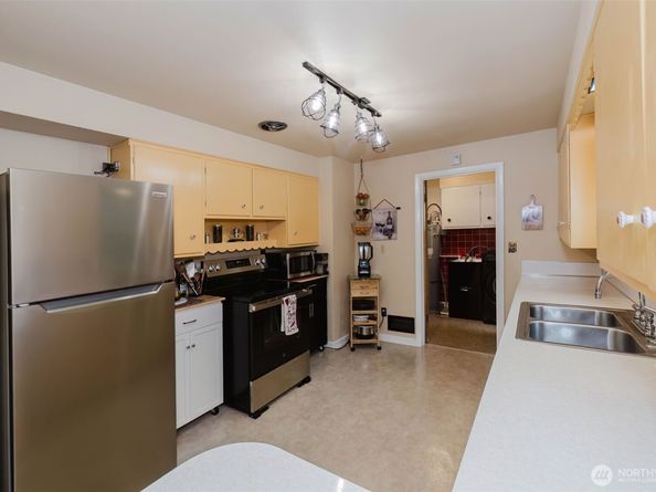 3126 Rocky Point Road NW, Bremerton WA 98312