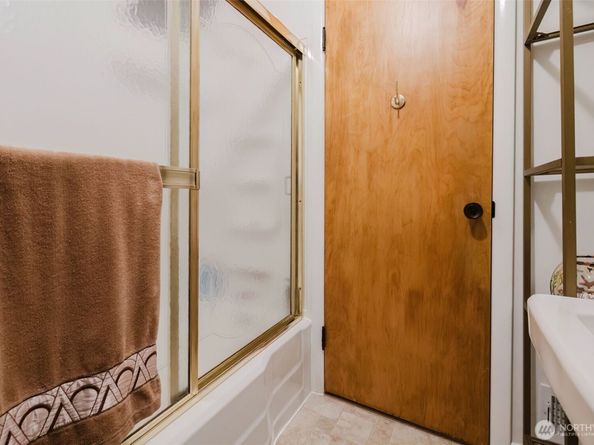 3126 Rocky Point Road NW, Bremerton WA 98312