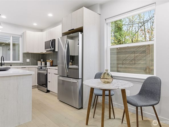 11825 59th Avenue S C, Seattle WA 98178