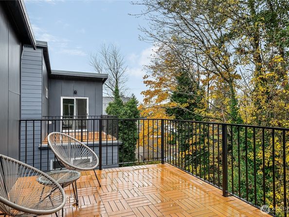 11825 59th Avenue S C, Seattle WA 98178